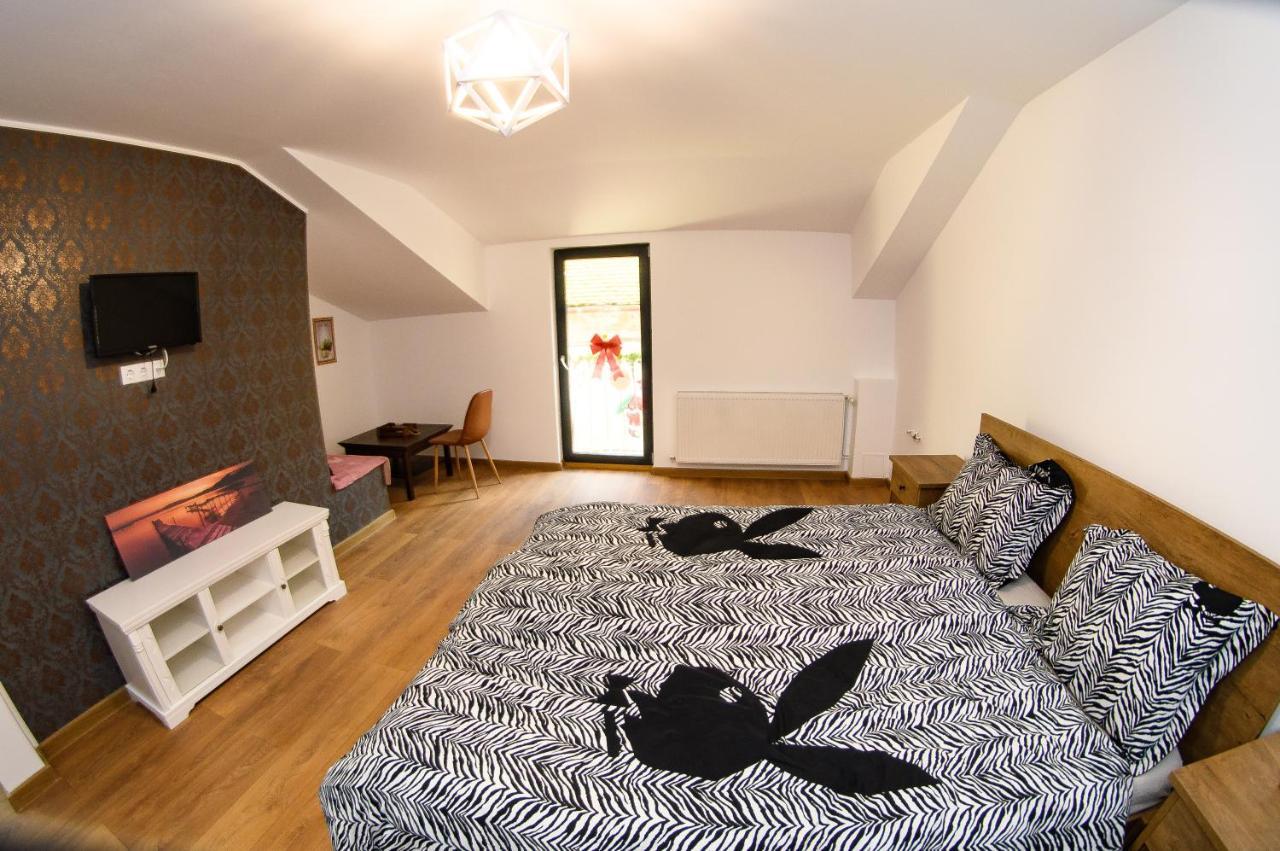 Ayana Central House Oradea Buitenkant foto
