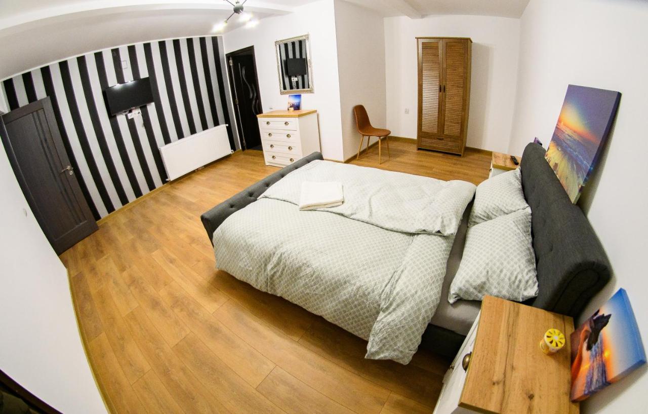 Ayana Central House Oradea Buitenkant foto